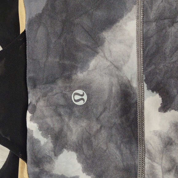 LULULEMON TOP. - Picture 9 of 12